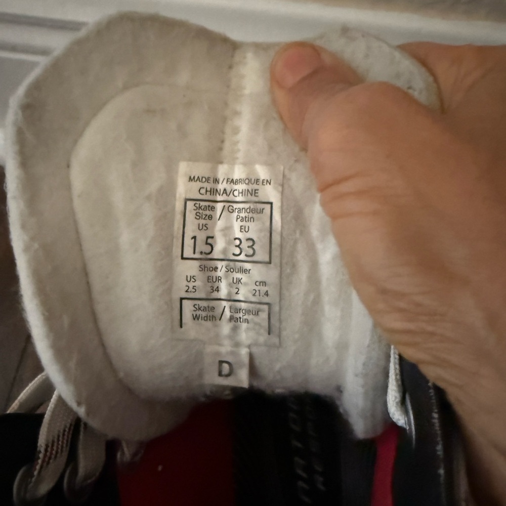 CCM Kids Hockey Skates – Hard-to-Find Size 2.5 – Used, Great Condition - Picture 2 of 14